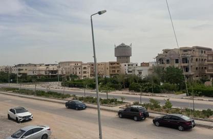 Apartment - 3 Bedrooms - 3 Bathrooms for sale in 2nd Neighborhood - 3rd District East - Shorouk City - Cairo