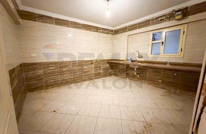 Apartment - 3 Bedrooms - 2 Bathrooms for sale in Winget st. - Bolkly - Hay Sharq - Alexandria