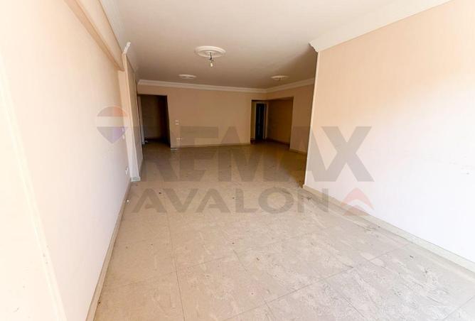 57242528 - Property Main Image