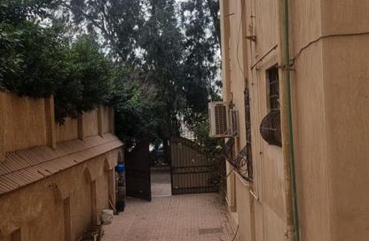 فيلا - 8 غرف نوم - 8 حمامات للبيع في مدينة الشروق - القاهرة