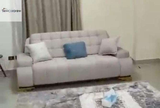 98830927 - Property Image 3