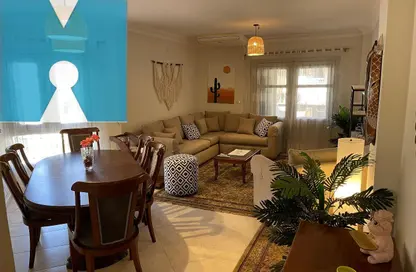 شقة - 3 غرف نوم - 2 حمامات للبيع في الحي السابع - الشيخ زايد - الجيزة