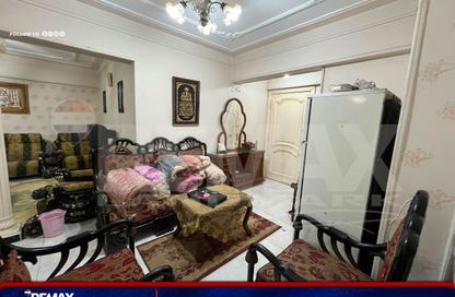 شقة - 2 - 1 للبيع في ميدان الكورنيش - سبورتنج - حي شرق - الاسكندرية