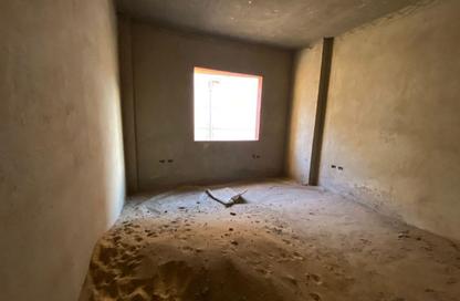 Apartment - 3 Bedrooms - 3 Bathrooms for sale in Ganoob El Acadimia - New Cairo City - Cairo