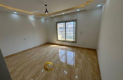 Apartment - 3 Bedrooms - 2 Bathrooms for sale in Al Khamayel city - Sheikh Zayed Compounds - Sheikh Zayed City - Giza