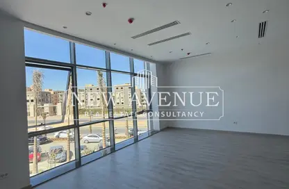 مساحات مكتبية - 5 غرف نوم - 2 حمامات للبيع في ماونتن فيو اكزاكتف - حى الاندلس - مدينة القاهرة الجديدة - القاهرة