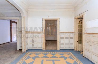 Apartment - 6 Bedrooms - 1 Bathroom for sale in Raml Station - Hay Wasat - Alexandria