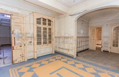 Apartment - 6 Bedrooms - 1 Bathroom for sale in Raml Station - Hay Wasat - Alexandria