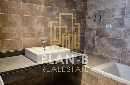 Apartment - 3 Bedrooms - 3 Bathrooms for rent in New Giza - Cairo Alexandria Desert Road - 6 October City - Giza