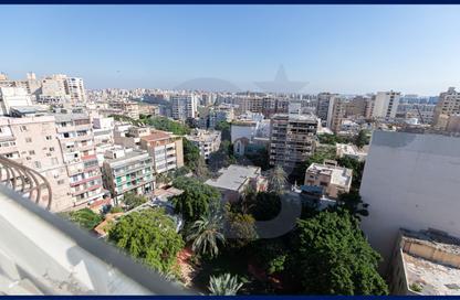 Apartment - 3 Bedrooms - 2 Bathrooms for sale in Kafr Abdo St. - Kafr Abdo - Roushdy - Hay Sharq - Alexandria