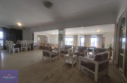 Apartment - 4 Bedrooms - 3 Bathrooms for rent in Al Sadd Al Aaly St. - Maadi - Hay El Maadi - Cairo