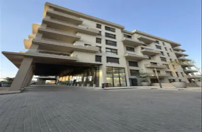 شقة - 4 غرف نوم - 4 حمامات للبيع في كمبوند البروج - كمبوندات الشروق - مدينة الشروق - القاهرة