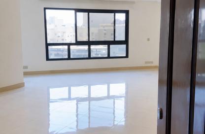 مساحات مكتبية - استوديو - 3 حمامات للايجار في ميدان لبنان - المهندسين - الجيزة