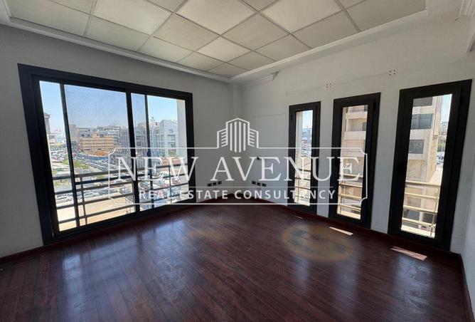 61437229 - Property Main Image