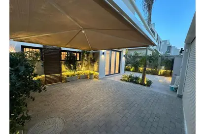 Townhouse - 5 Bedrooms - 5 Bathrooms for rent in Sodic East - 6th District - New Heliopolis - Cairo