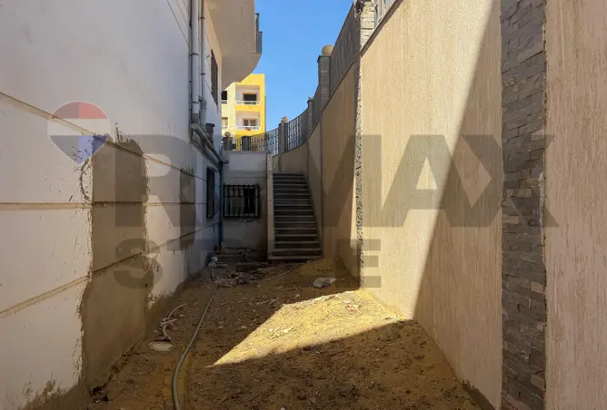 97427929 - Property Image 3