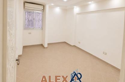 Office Space - Studio - 1 Bathroom for rent in Mohamed Bahaa Al Din Al Ghouri St. - Smouha - Hay Sharq - Alexandria