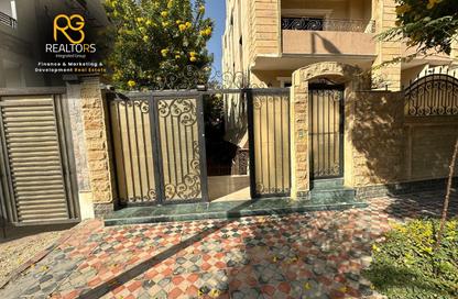 دوبلكس - 5 غرف نوم - 5 حمامات للبيع في الحي العاشر - الشيخ زايد - الجيزة دوبلكس - 5 غرف نوم - 5 حمامات للبيع في الحي العاشر - الشيخ زايد - الجيزة