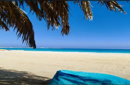 Chalet - 2 Bedrooms - 2 Bathrooms for sale in Koun - Ras Al Hekma - North Coast