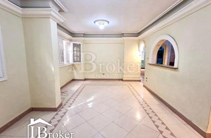 Apartment - 2 Bedrooms - 1 Bathroom for sale in Ismail Serry St. - Smouha - Hay Sharq - Alexandria