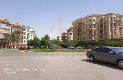 Apartment - 3 Bedrooms - 2 Bathrooms for sale in Street 17 - District 5 - The 5th Settlement - New Cairo City - Cairo
