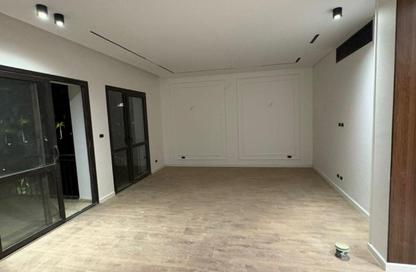شقة - 3 غرف نوم - 3 حمامات للايجار في ذا كورت ياردز - كمبوندات الشيخ زايد - الشيخ زايد - الجيزة