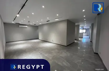 طابق كامل - استوديو - 4 حمامات للايجار في شارع كورنيش النيل - المعادي - حي المعادي - القاهرة