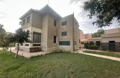 فيلا - 8 غرف نوم - 5 حمامات للبيع في شارع صلاح سالم - روكسي - مصر الجديدة - القاهرة