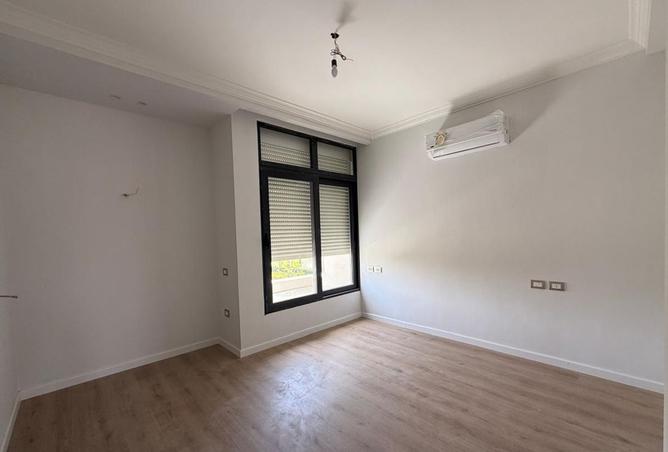 98835380 - Property Image 3