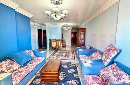 Apartment - 2 Bedrooms - 1 Bathroom for sale in Winget st. - Bolkly - Hay Sharq - Alexandria