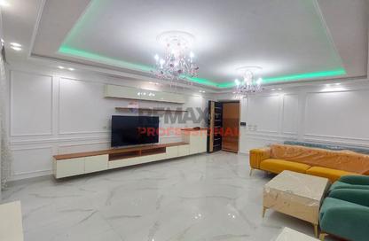 شقة - 3 غرف نوم - 2 حمامات للايجار في كورنيش المعمورة - المعمورة - حي ثان المنتزة - الاسكندرية