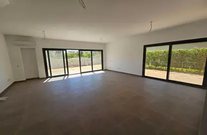 فيلا - 4 غرف نوم - 4 حمامات للايجار في كمبوند البروج - كمبوندات الشروق - مدينة الشروق - القاهرة