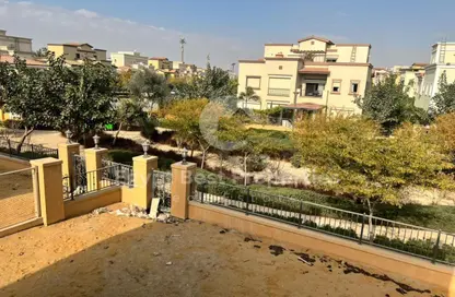 Villa - 5 Bedrooms - 4 Bathrooms for sale in Mivida - 5th Settlement Compounds - The 5th Settlement - New Cairo City - Cairo