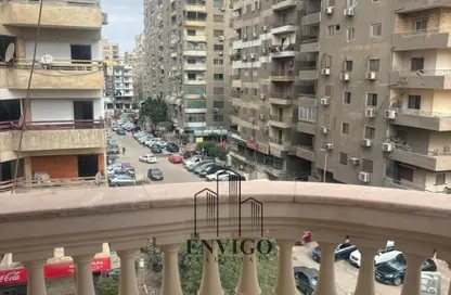 شقة - 3 غرف نوم - 2 حمامات للبيع في شارع حلمي حسن علي - المنطقة الثامنة - مدينة نصر - القاهرة