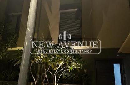 Townhouse - 3 Bedrooms - 3 Bathrooms for sale in Al Burouj Compound - El Shorouk Compounds - Shorouk City - Cairo