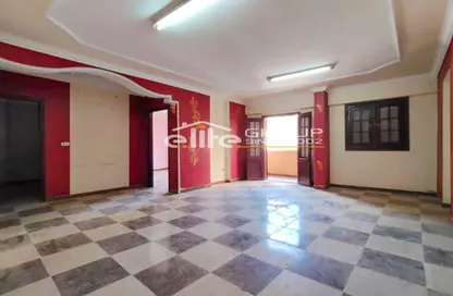 Apartment - 3 Bedrooms - 1 Bathroom for sale in Sidi Beshr - Hay Awal El Montazah - Alexandria