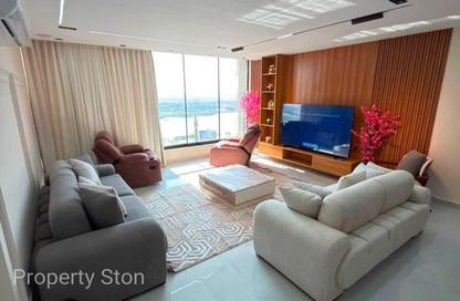 Apartment - 3 - 2 for sale in Cornish El Nile St. - Maadi - Hay El Maadi - Cairo