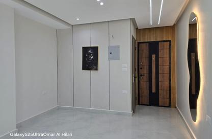 Apartment - 3 Bedrooms - 2 Bathrooms for sale in Gate 1 - Khofo - Hadayek El Ahram - Giza
