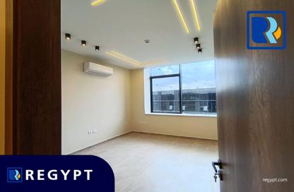 مساحات مكتبية - استوديو - 1 حمام للايجار في فى90 - شارع التسعين الشمالي - التجمع الخامس - مدينة القاهرة الجديدة - القاهرة