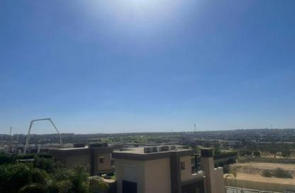 فيلا - 5 غرف نوم - 6 حمامات للايجار في نيو جيزة - طريق مصر اسكندرية الصحراوي - مدينة 6 أكتوبر - الجيزة