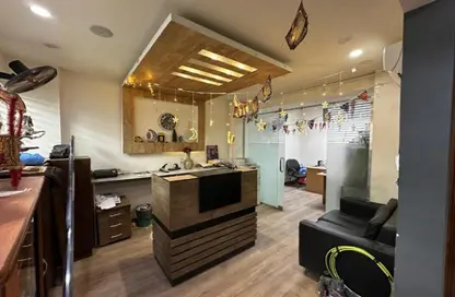 مساحات مكتبية - 2 غرف نوم - 1 حمام للبيع في شارع محمود صدقي - سيدي بشر - حي اول المنتزة - الاسكندرية