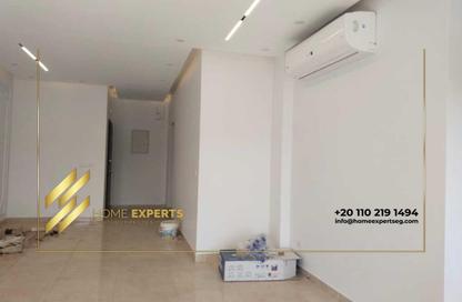 شقة - 3 غرف نوم - 2 حمامات للايجار في مون ريزيدنس - فيفث سكوير - التجمع الخامس - مدينة القاهرة الجديدة - القاهرة