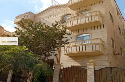 Apartment - 3 Bedrooms - 2 Bathrooms for sale in Doctor Ahmed Okasha St. - El Banafseg 6 - El Banafseg - New Cairo City - Cairo