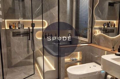 Apartment - 4 Bedrooms - 4 Bathrooms for sale in Lake View Residence - 5th Settlement Compounds - The 5th Settlement - New Cairo City - Cairo