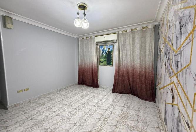 8593913 - Property Image 3