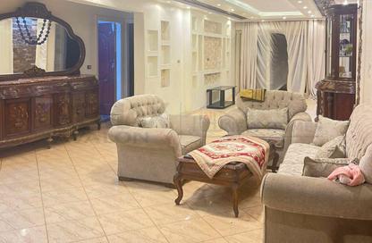 Apartment - 3 Bedrooms - 3 Bathrooms for sale in Camp Chezar - Hay Wasat - Alexandria