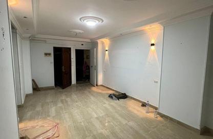 Apartment - 2 Bedrooms - 1 Bathroom for rent in Gate 1 - Khofo - Hadayek El Ahram - Giza