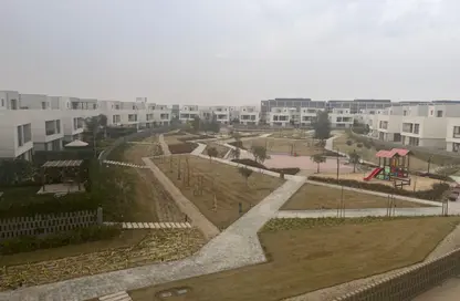 شقة - 2 غرف نوم - 2 حمامات للبيع في كمبوند البروج - كمبوندات الشروق - مدينة الشروق - القاهرة