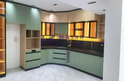 شقة - 3 غرف نوم - 3 حمامات للبيع في شارع 17 - الحي الخامس - التجمع الخامس - مدينة القاهرة الجديدة - القاهرة