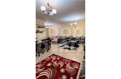 شقة - 4 غرف نوم - 2 حمامات للبيع في شارع اسراء المعلمين - المهندسين - الجيزة